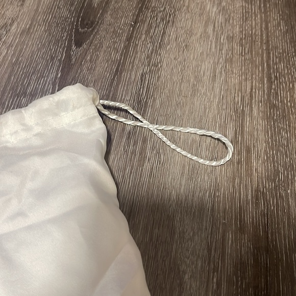 Coach white silk drawstring bag - Picture 3 of 6